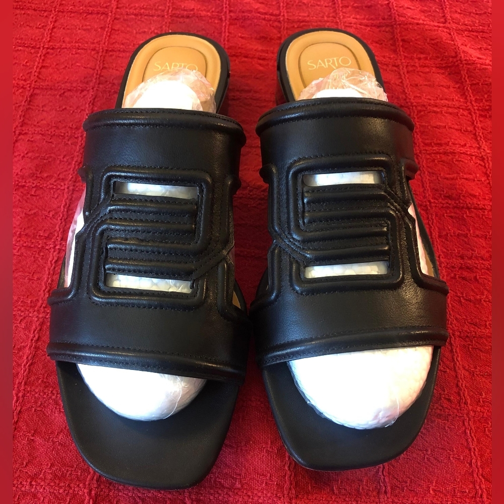 A-MARINA Black Leather Upper Balance Man Sandals Zize 8.5M Made In China